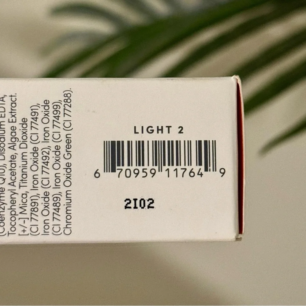 + FREE GIFT with Purchase! Jane Iredale HydroPure Light 2 - Sealed & New in Box